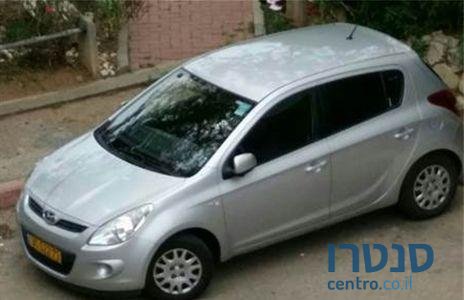 2010' Hyundai i20 אינספייר photo #2