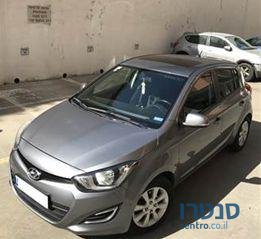 2013' Hyundai i20 החדשה פרימיום photo #1