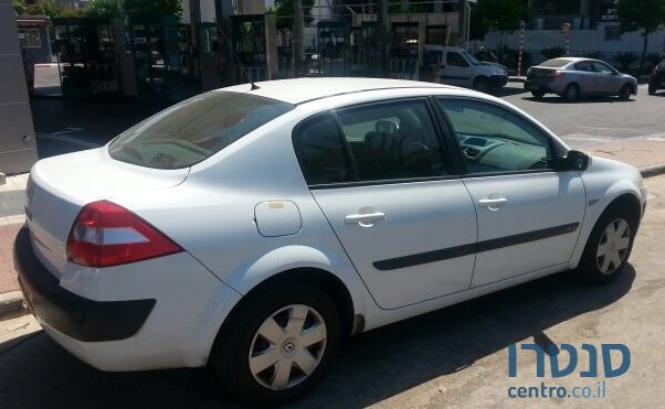 2005' Renault Megane photo #1