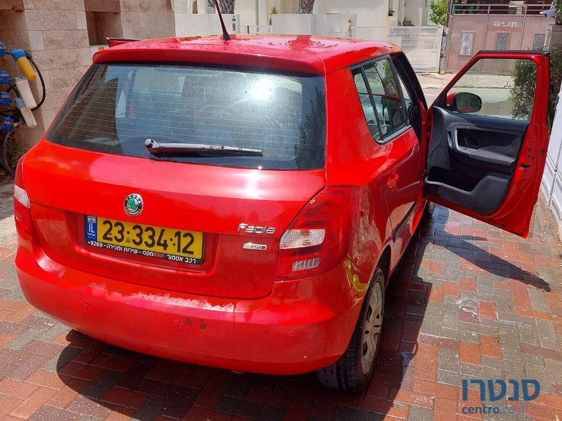 2012' Skoda Fabia סקודה פאביה photo #6