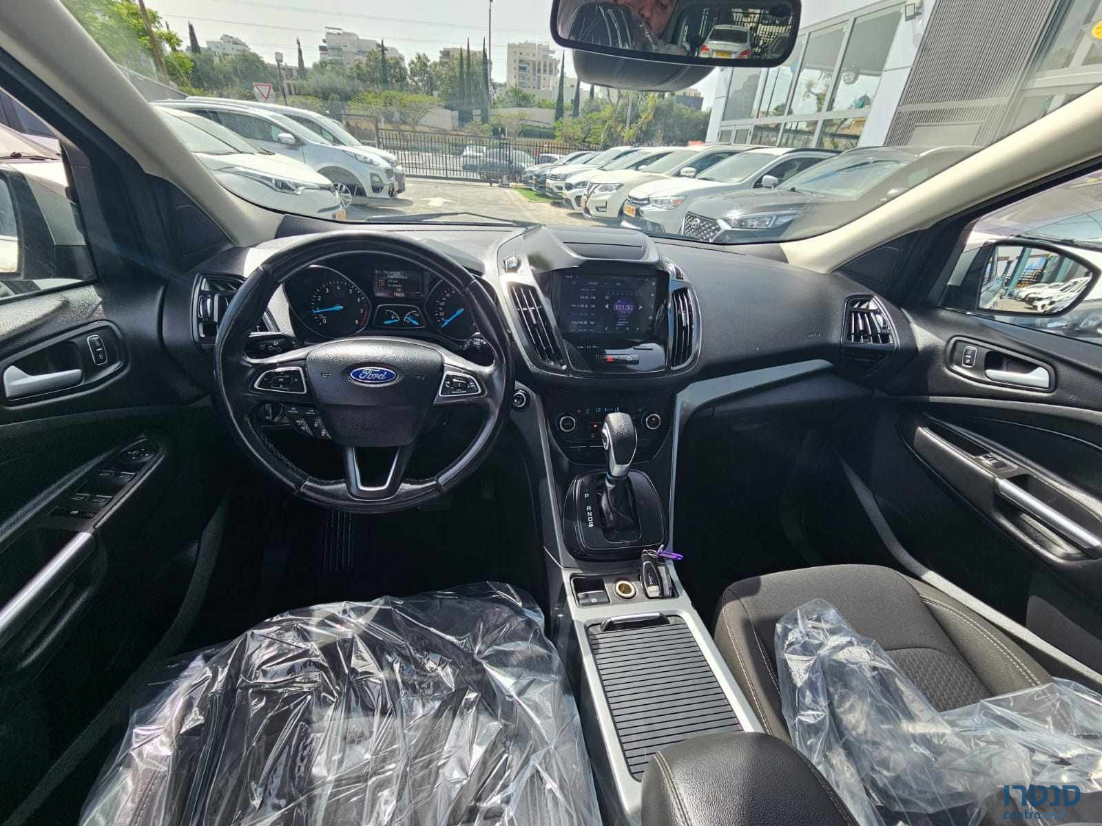 2018' Ford Kuga photo #5