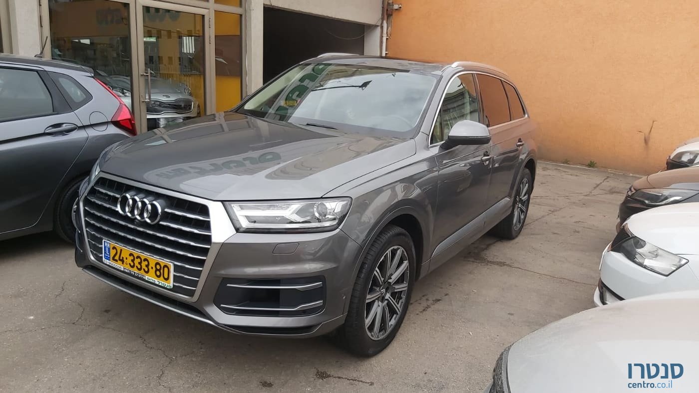 2017' Audi Q7 photo #1