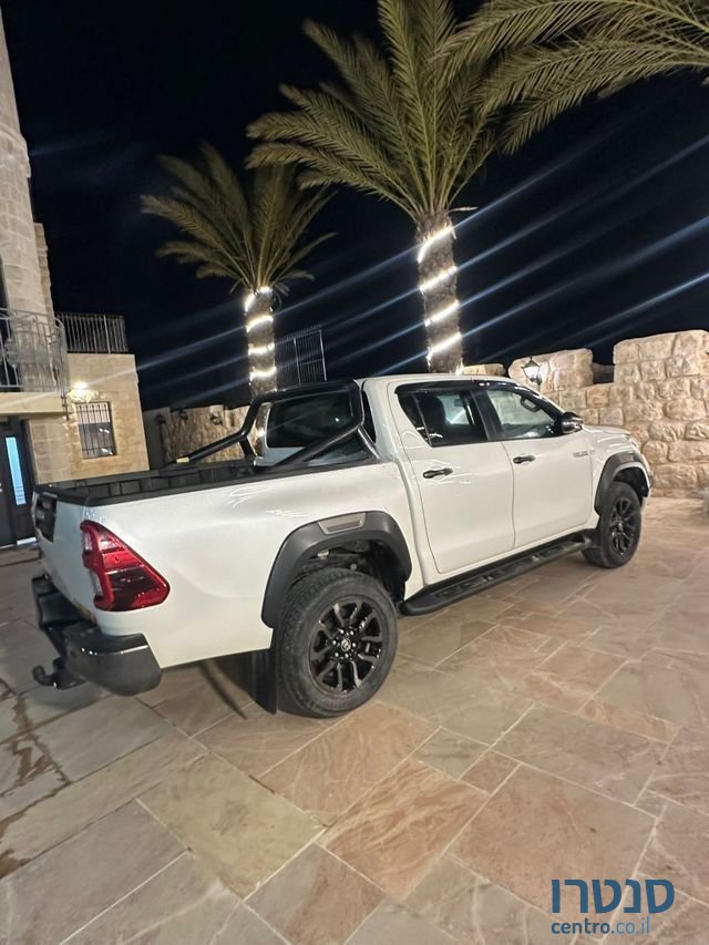 2022' Toyota Hilux טויוטה היילקס photo #2