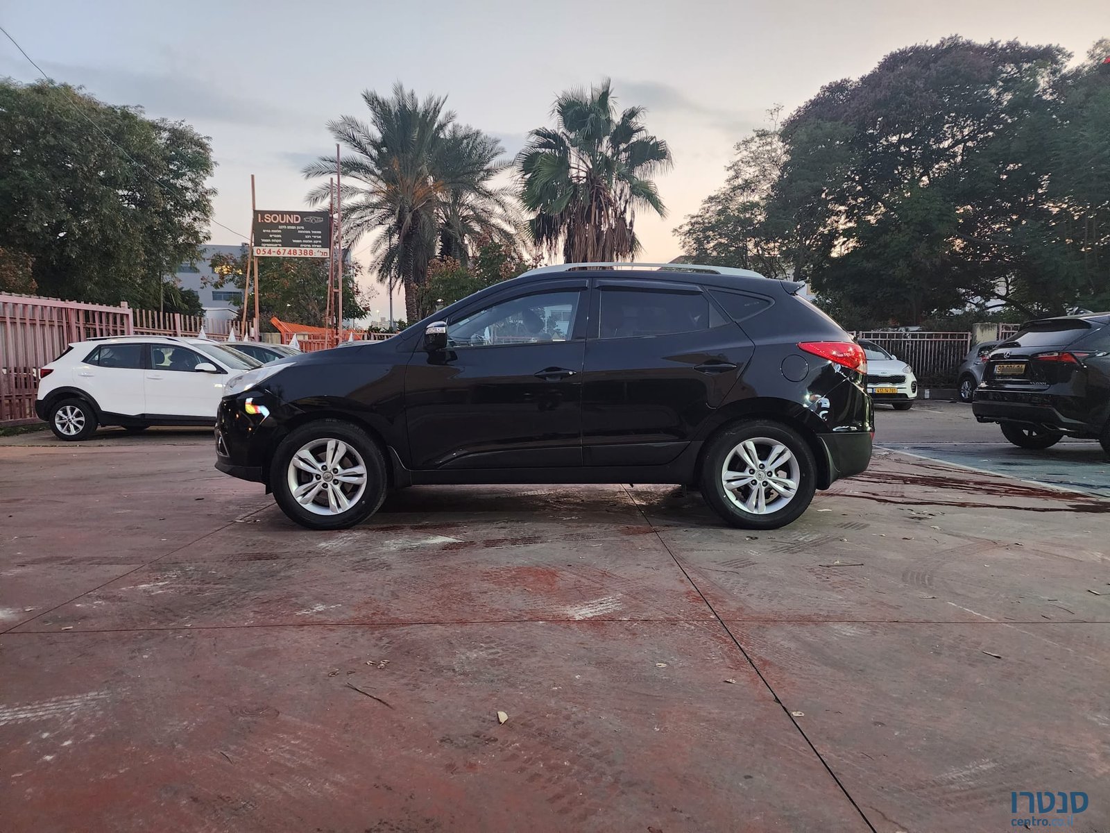 2012' Hyundai ix35 photo #1