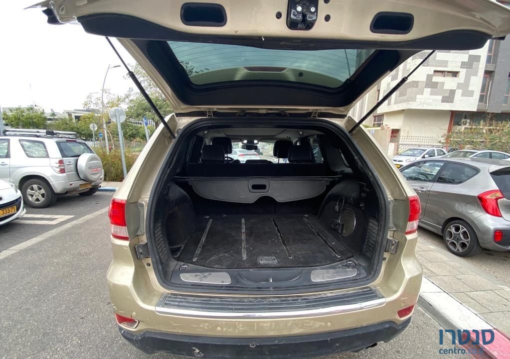 2011' Jeep Grand Cherokee ג'יפ גרנד צ'ירוקי photo #5