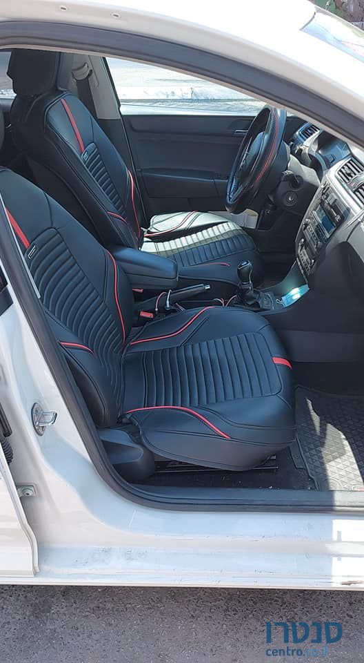 2015' Skoda Rapid סקודה ראפיד photo #2