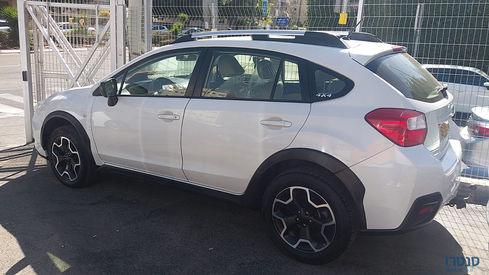 2016' Subaru photo #2