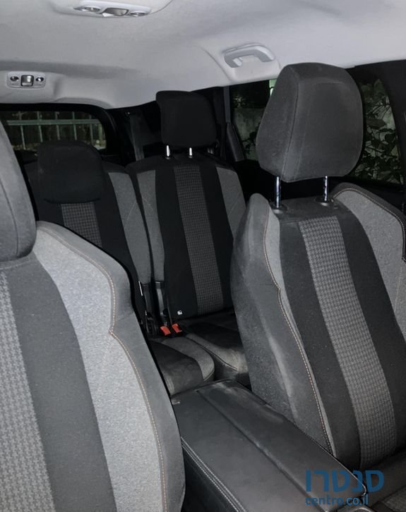2021' Peugeot 5008 פיג'ו photo #6