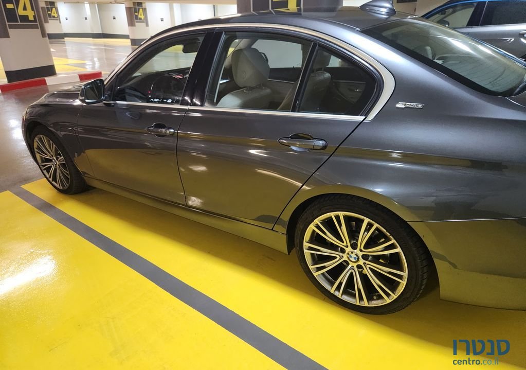 2019' BMW 3 Series ב.מ.וו סדרה 3 photo #3