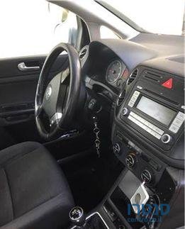 2009' Volkswagen Golf photo #1