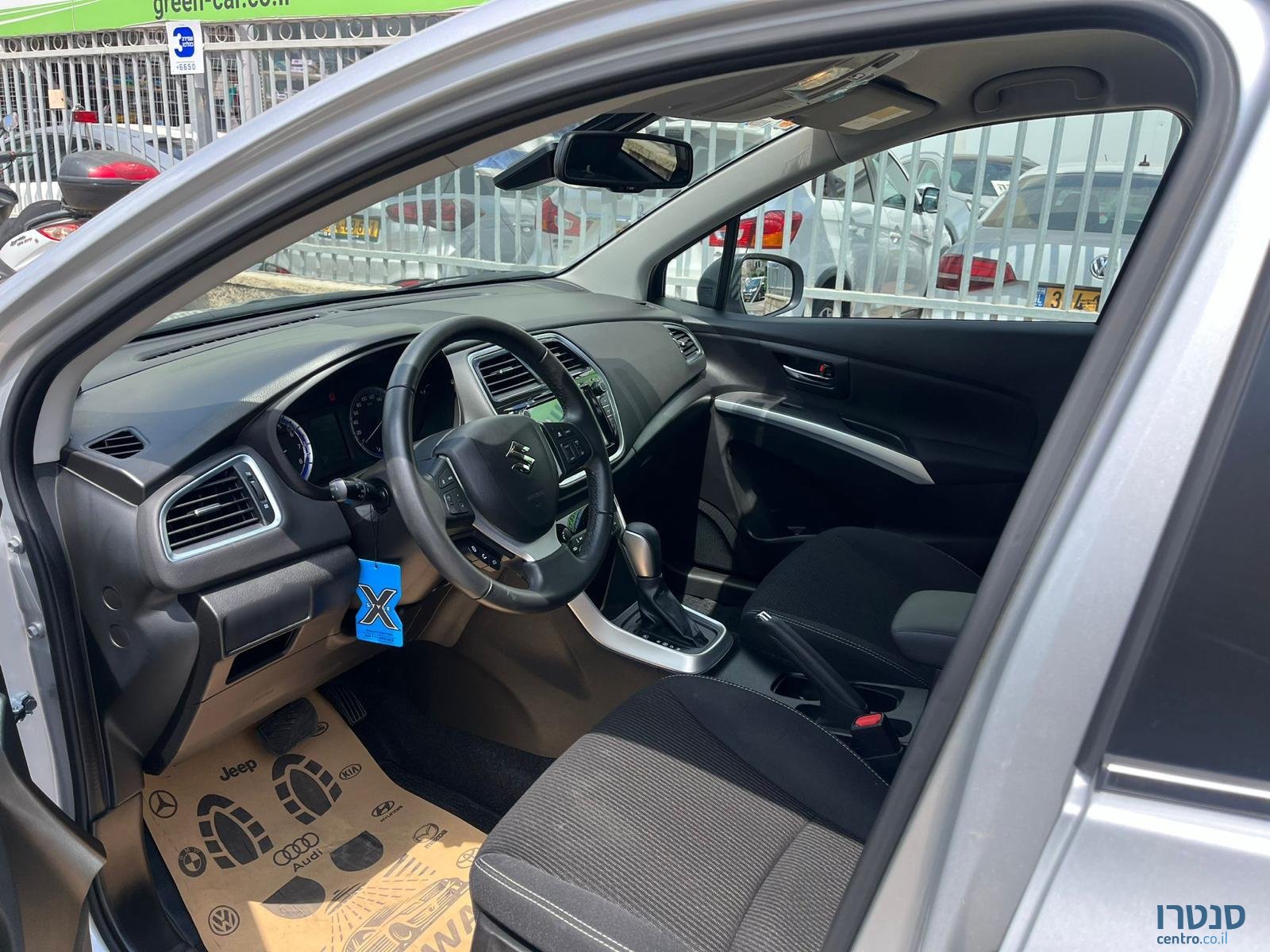 2020' Suzuki SX4 photo #3