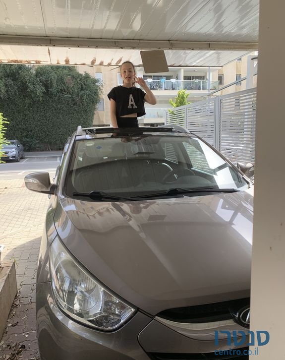 2011' Hyundai ix35 יונדאי photo #1