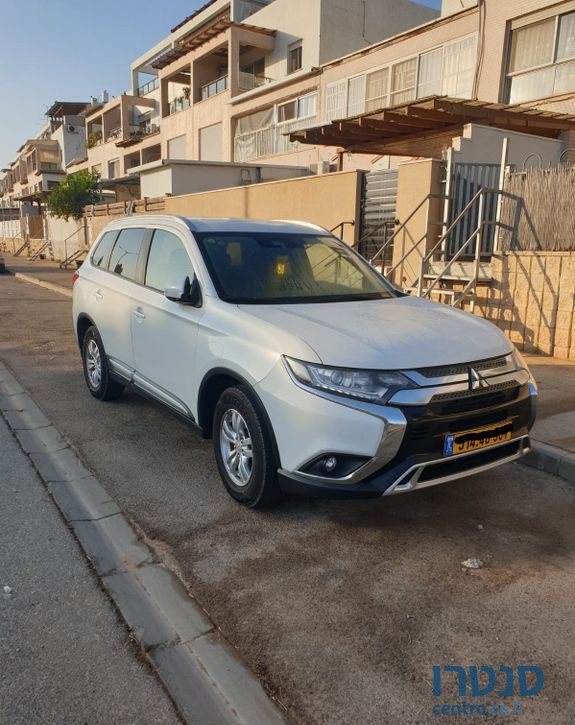 2019' Mitsubishi Outlander מיצובישי אאוטלנדר photo #2