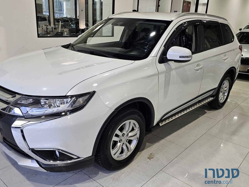2018' Mitsubishi Outlander photo #1