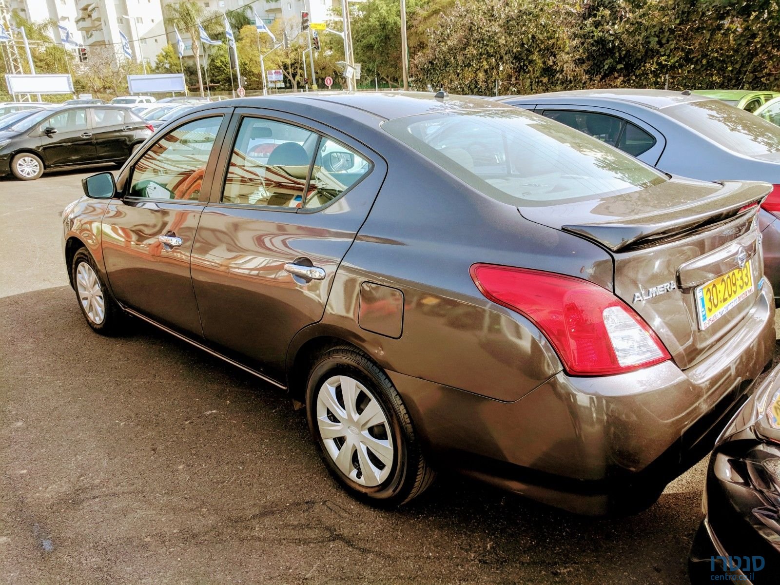 2015' Nissan Almera photo #4