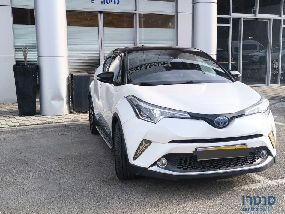 2018' Toyota C-HR טויוטה photo #3