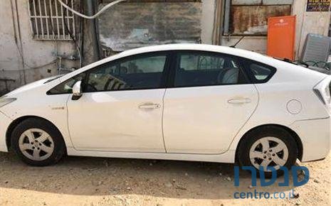 2011' Toyota Prius טויוטה פריוס photo #3
