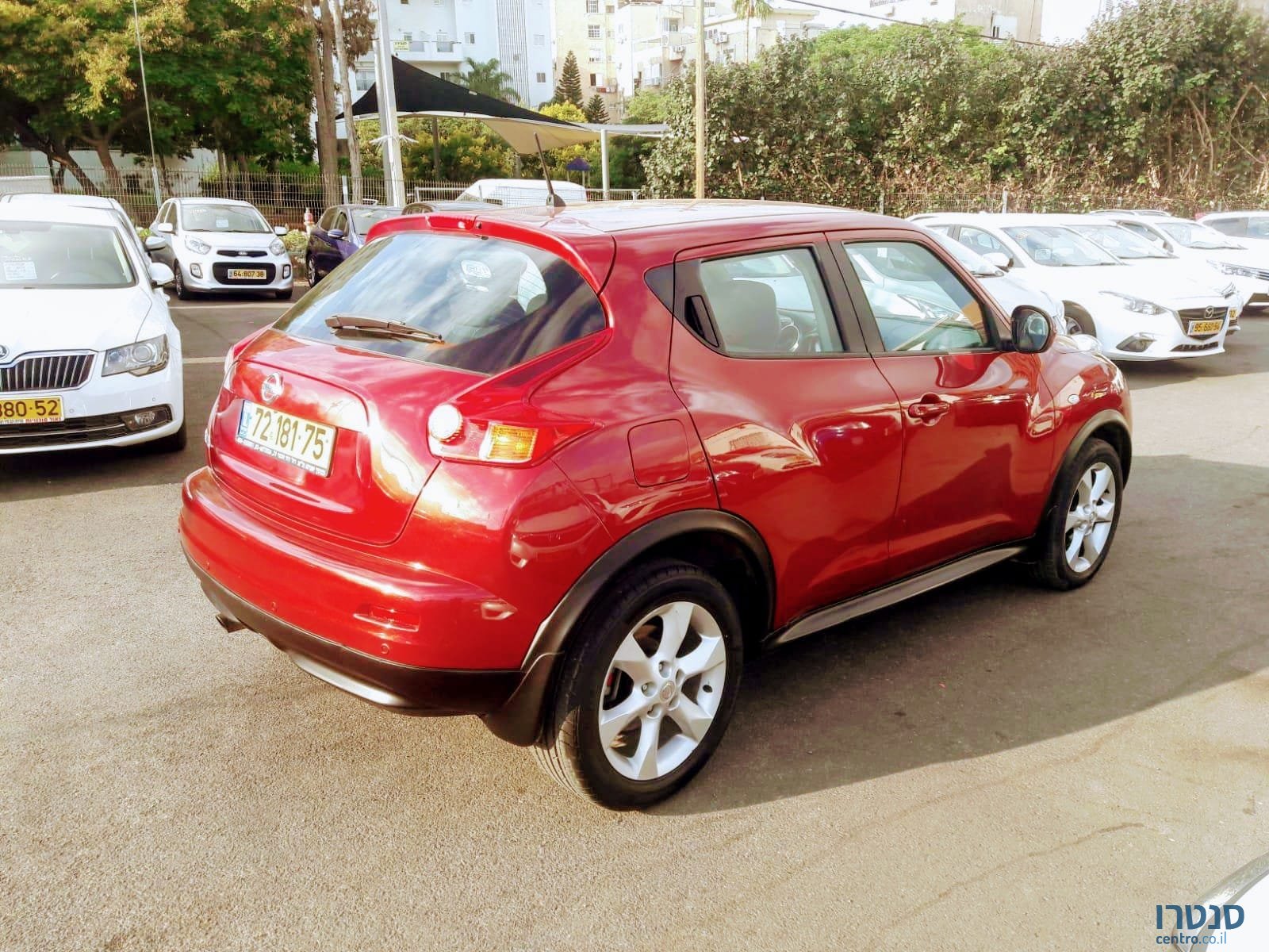 2011' Nissan Juke photo #3