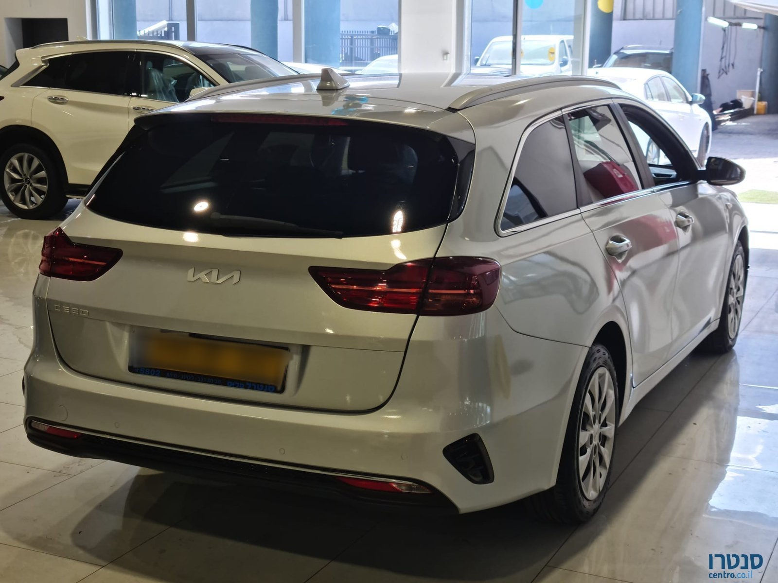 2022' Kia Ceed SW photo #2