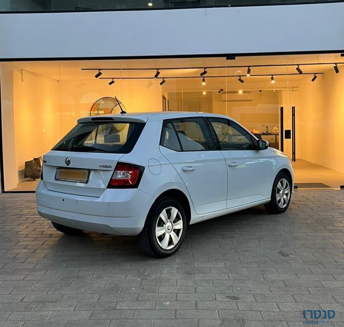 2016' Skoda Fabia סקודה פאביה photo #3
