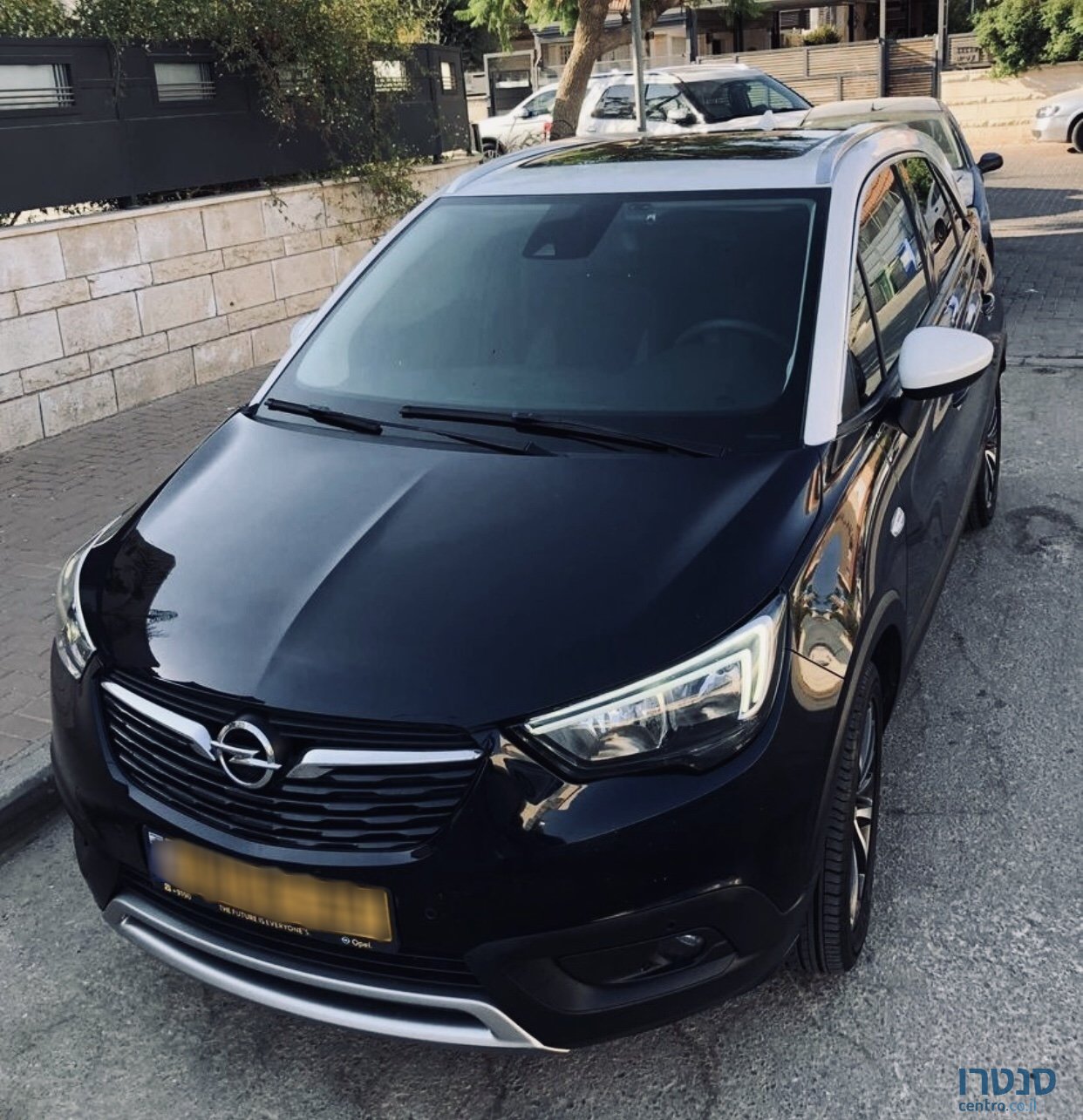 2018' Opel Crossland X Innovation Premium photo #1