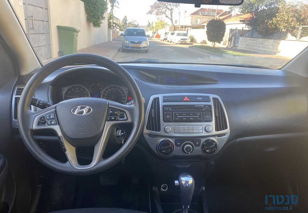 2014' Hyundai i20 יונדאי photo #6