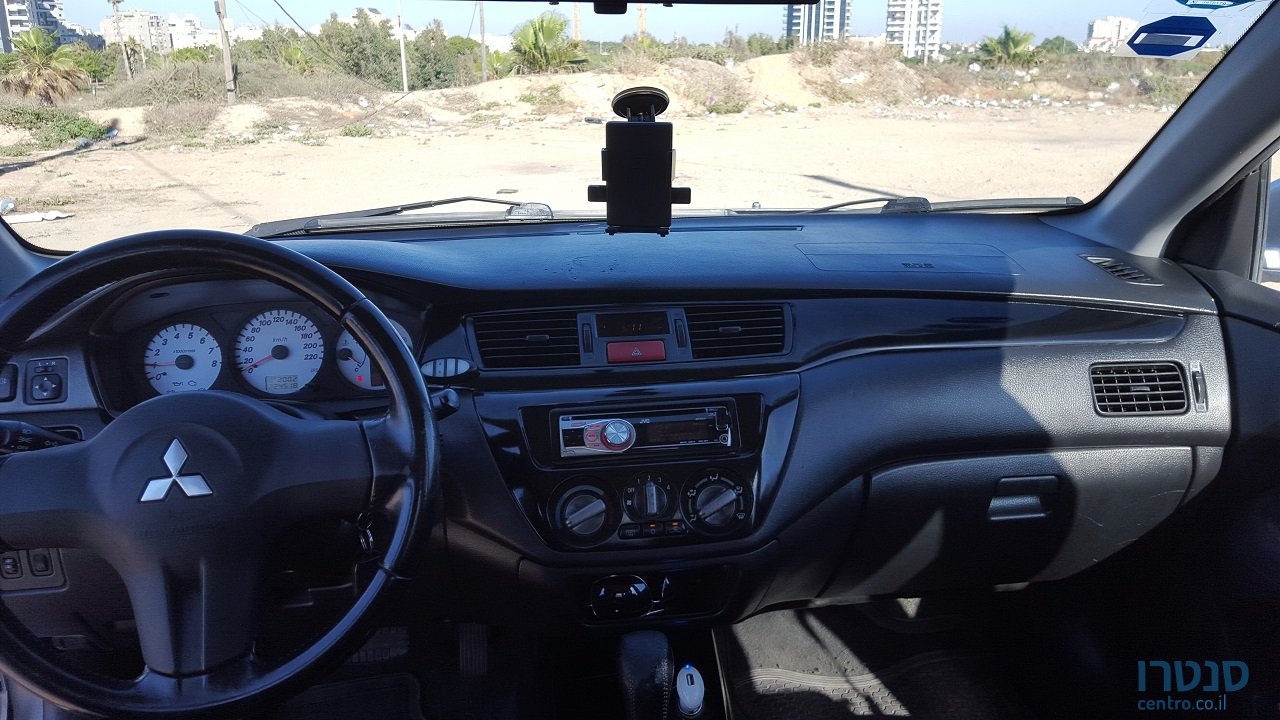 2008' Mitsubishi Lancer photo #5