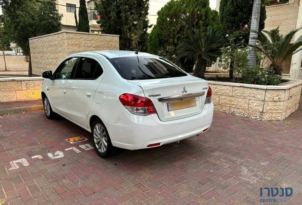 2017' Mitsubishi Attrage מיצובישי אטראז' photo #4