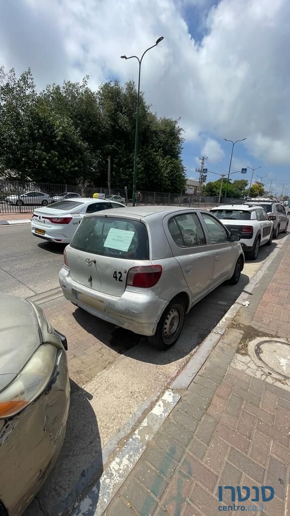 2001' Toyota Yaris טויוטה יאריס photo #1