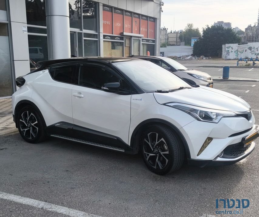 2018' Toyota C-HR טויוטה photo #2