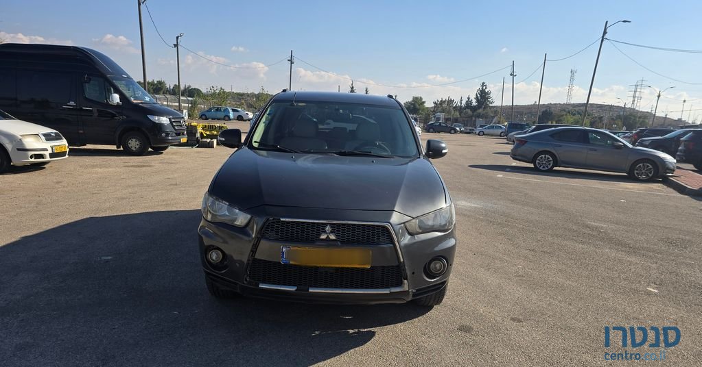 2011' Mitsubishi Outlander מיצובישי אאוטלנדר photo #1