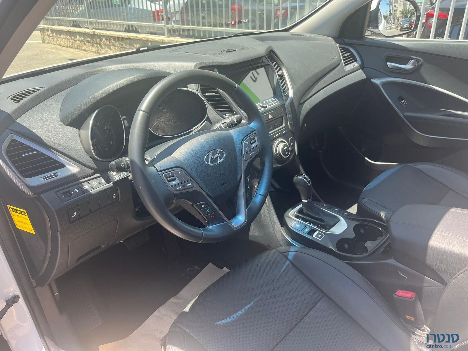 2018' Hyundai Santa Fe photo #3