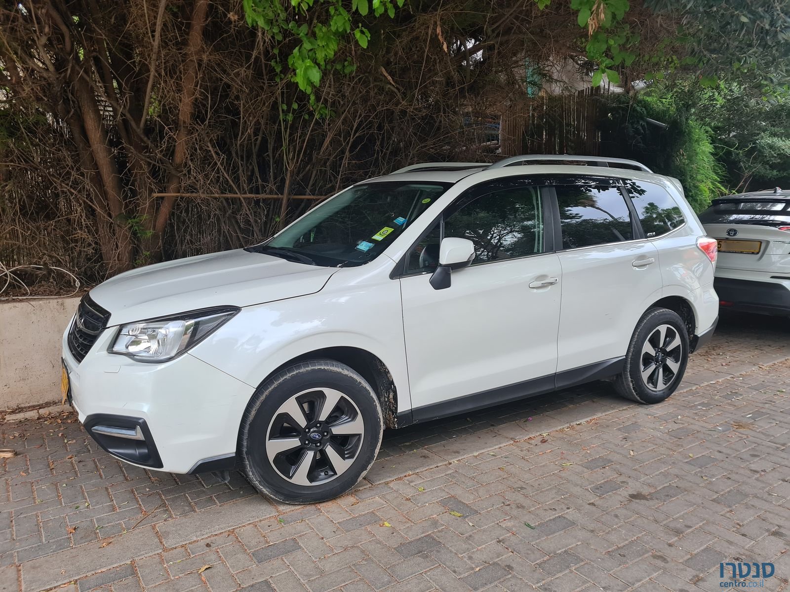 2018' Subaru Dl סובארו photo #1