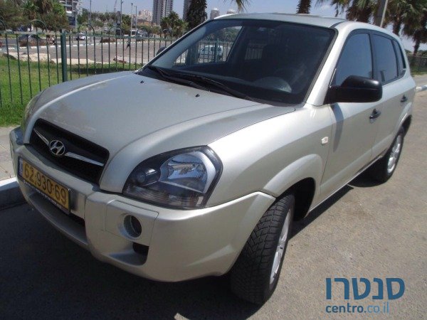 2009' Hyundai Tucson photo #1