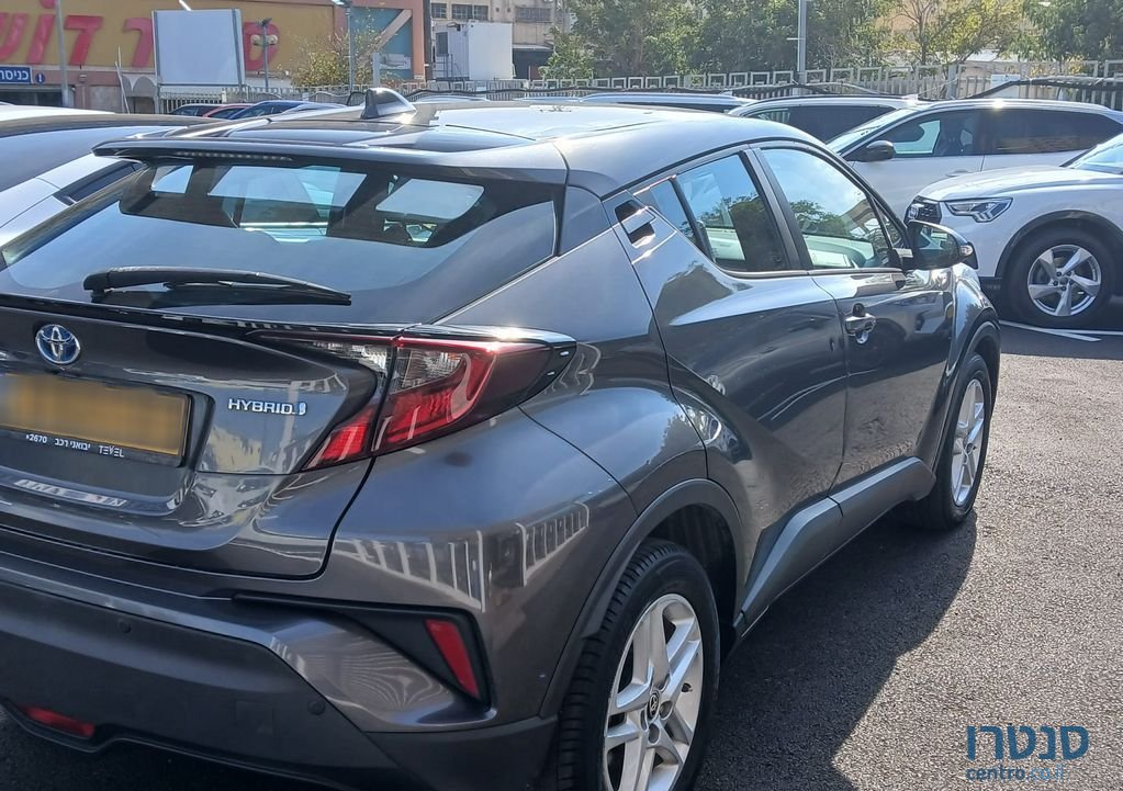 2020' Toyota C-HR טויוטה photo #4