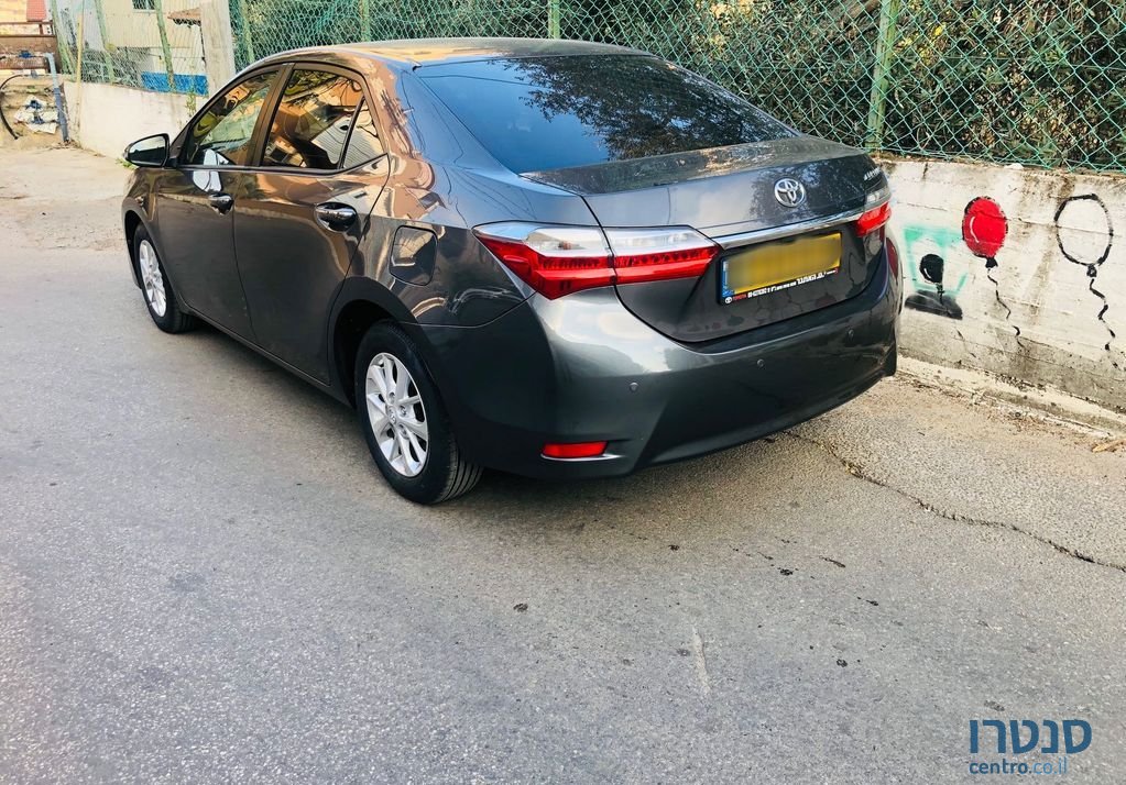 2018' Toyota Corolla טויוטה קורולה photo #2