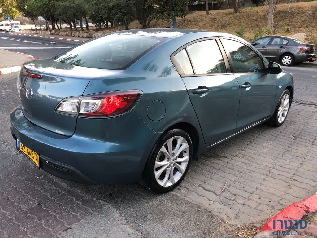 2011' Mazda 3 photo #2