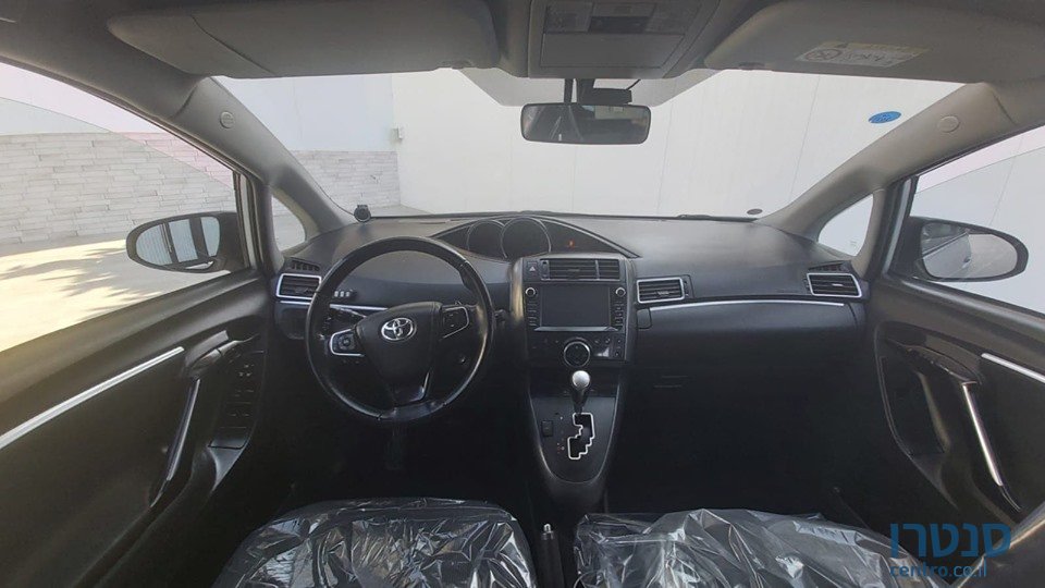 2017' Toyota Verso photo #3