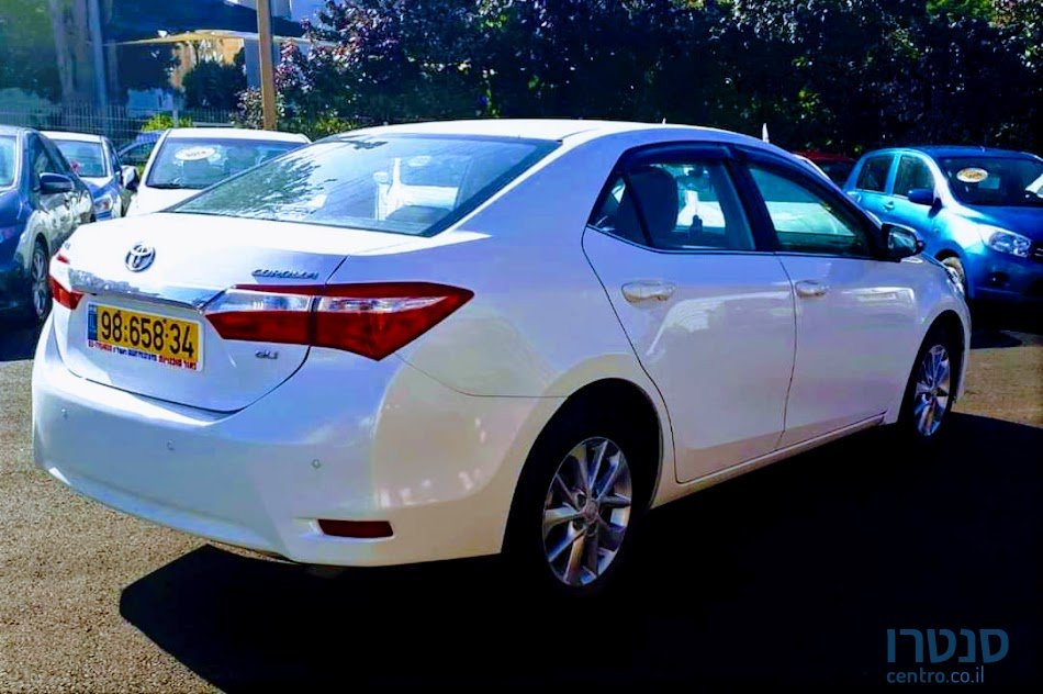 2016' Toyota Corolla photo #2