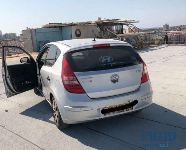 2008' Hyundai I30 יונדאי photo #3