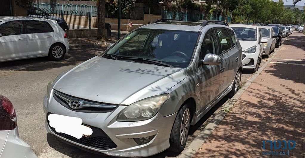 2012' Hyundai i30 יונדאי photo #1