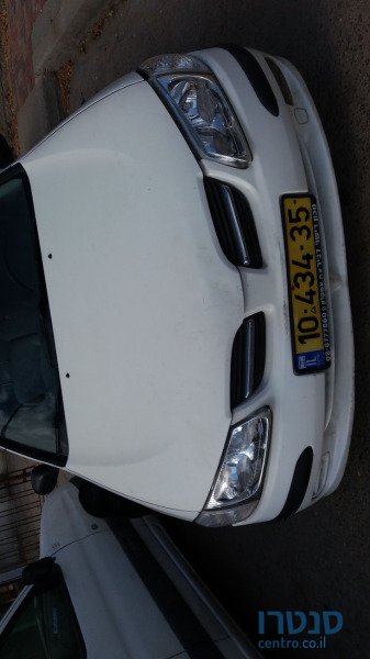 2001' Nissan Almera photo #1