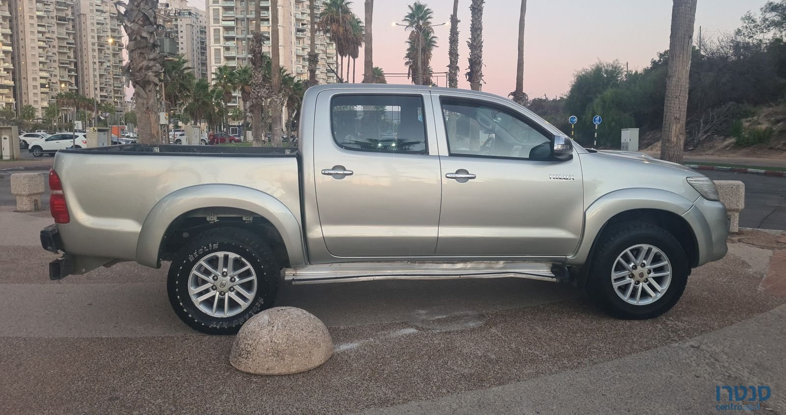 2014' Toyota Hilux טויוטה היילקס photo #5