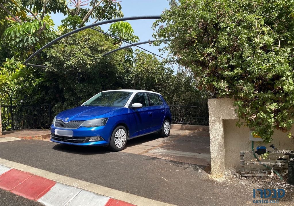 2018' Skoda Fabia סקודה פאביה photo #2
