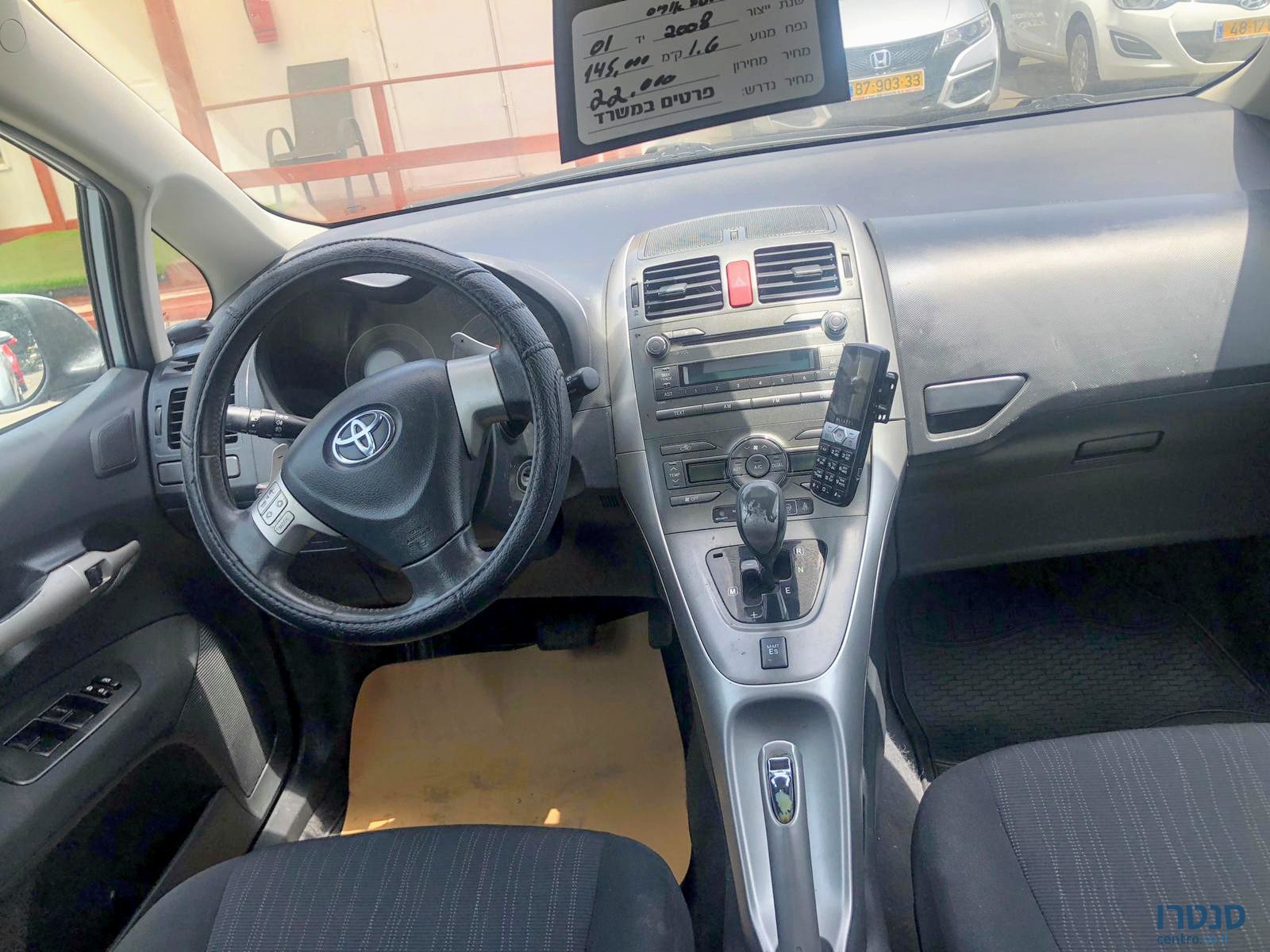 2008' Toyota Auris photo #3