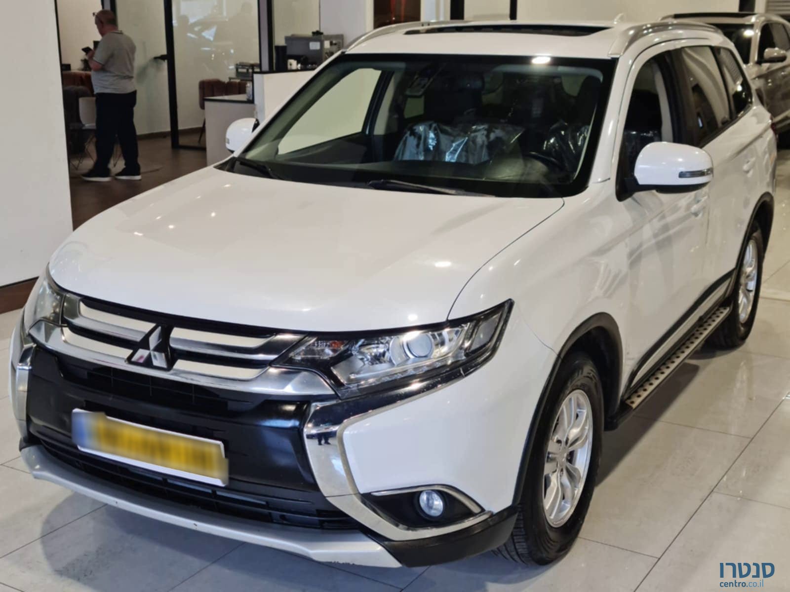 2017' Mitsubishi Outlander photo #1