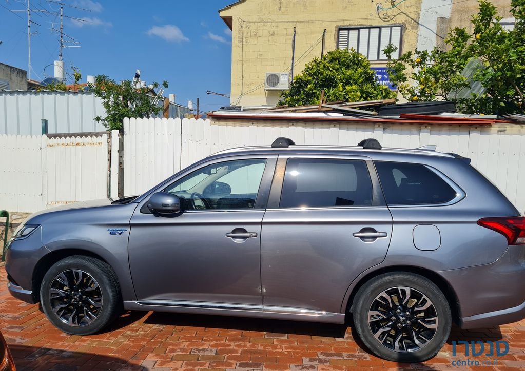 2017' Mitsubishi Outlander מיצובישי אאוטלנדר photo #1