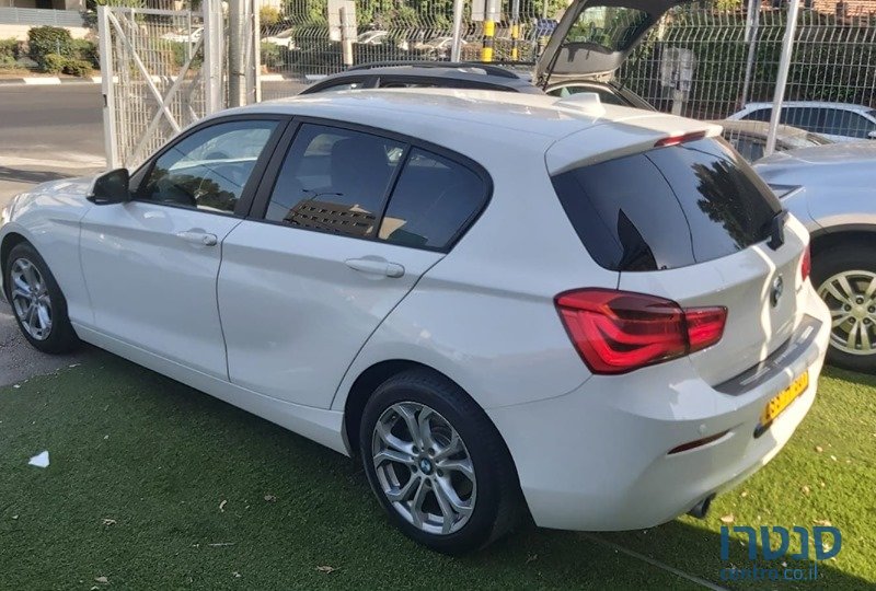2018' BMW 118 photo #2