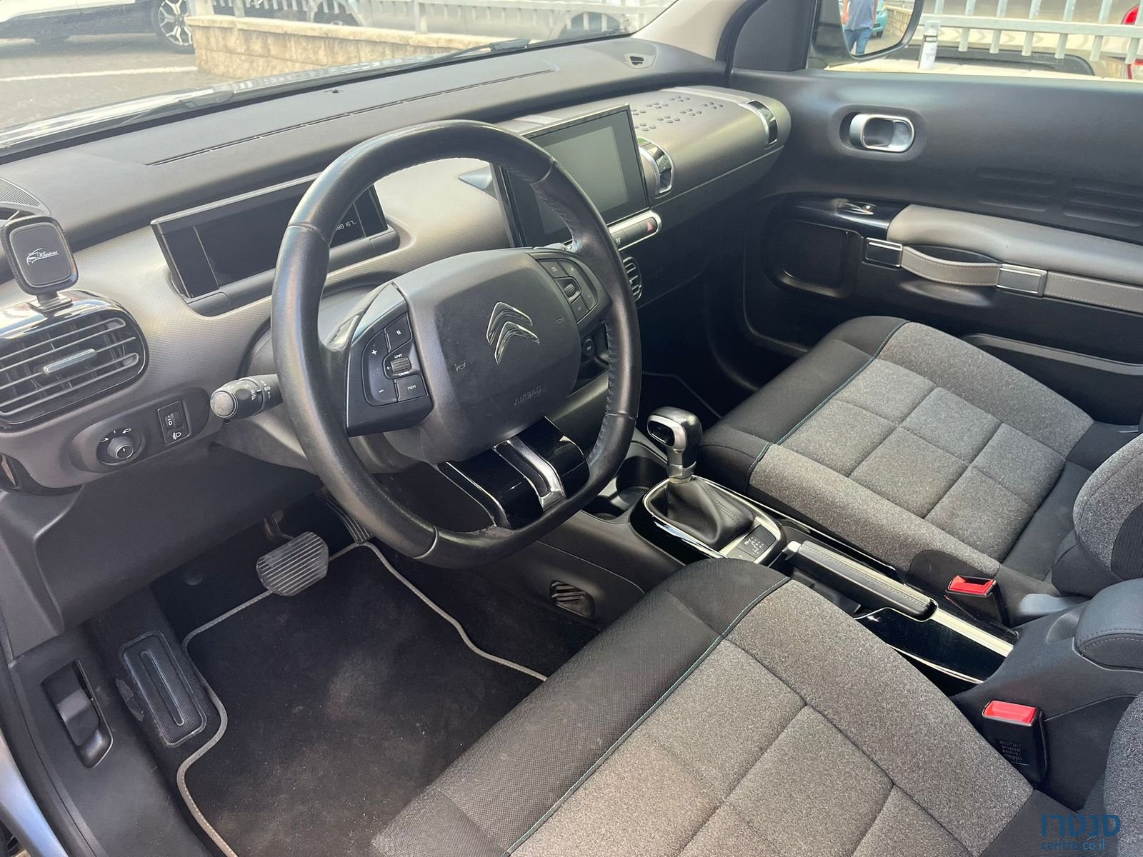 2020' Citroen C4 Cactus photo #4