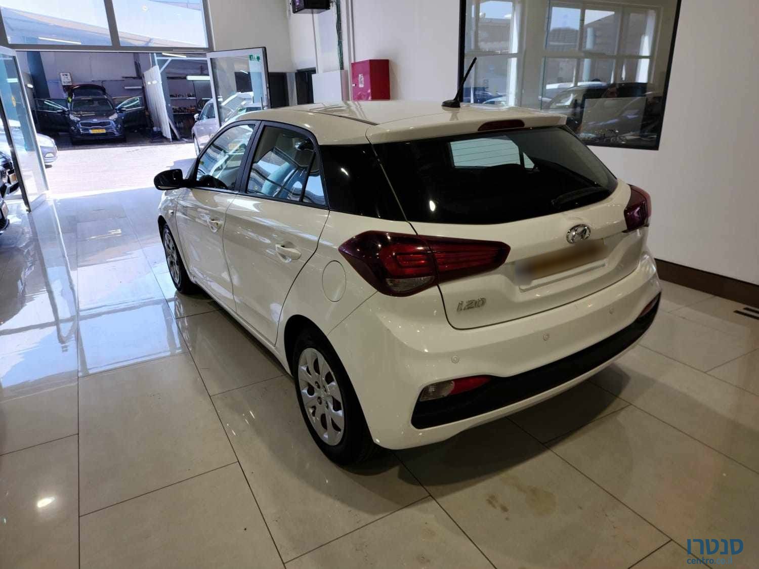 2021' Hyundai i20 photo #3